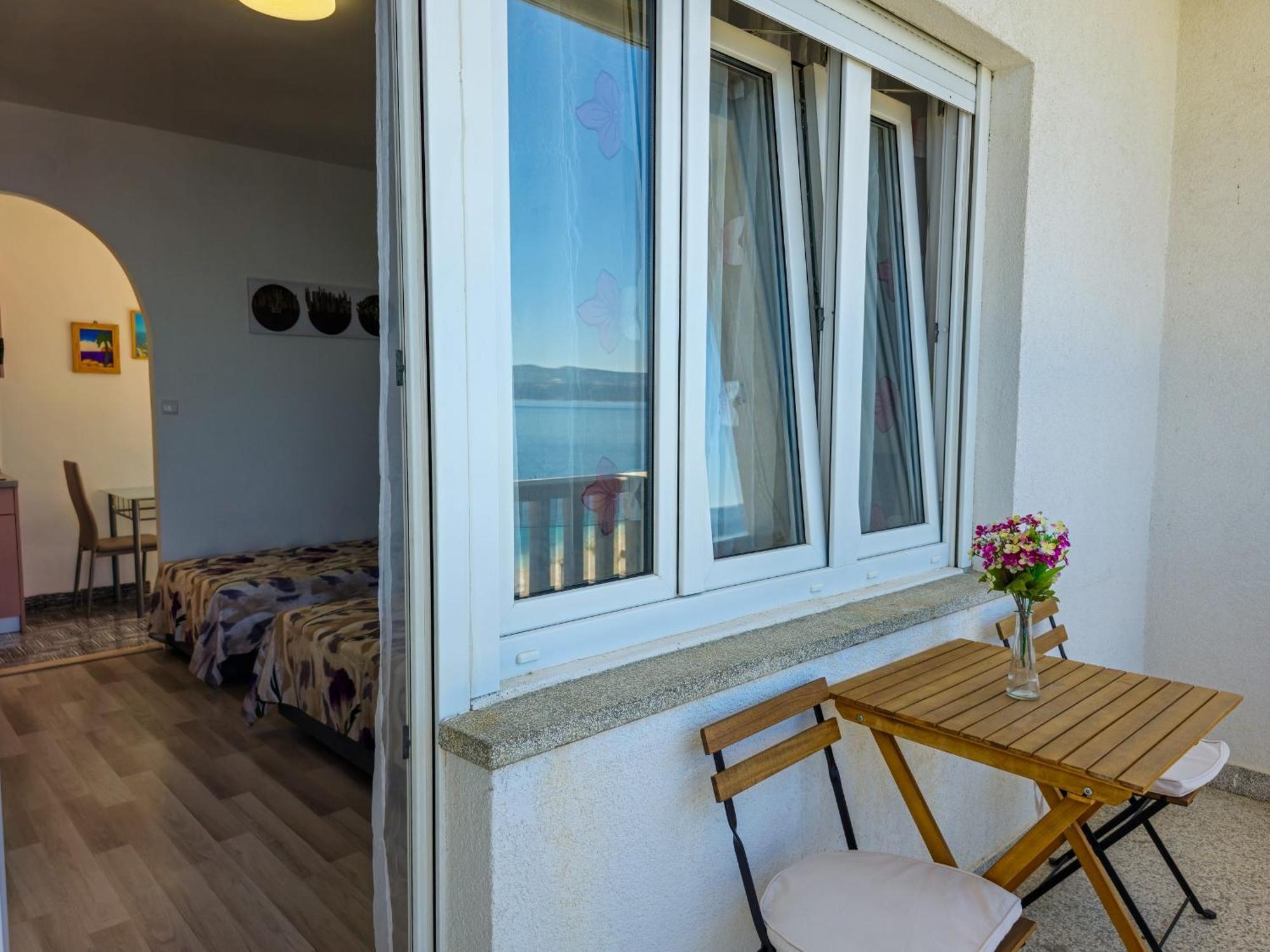 Apartments Neda Omis Room photo